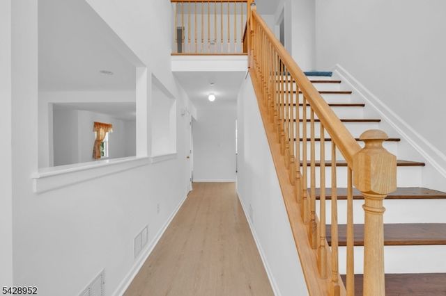 4 Leigh Rd, Hillsborough Twp., NJ 08844