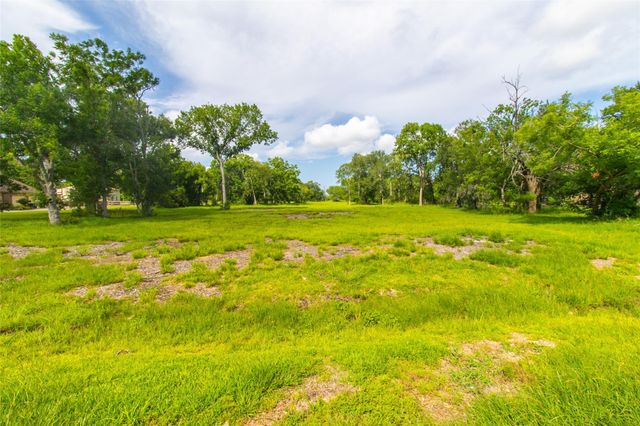 222 Star Lake Drive, Missouri City, TX 77459