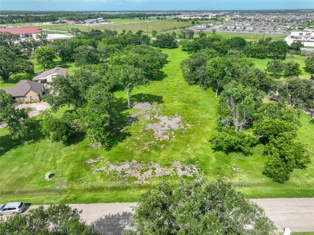 222 Star Lake Drive, Missouri City, TX 77459