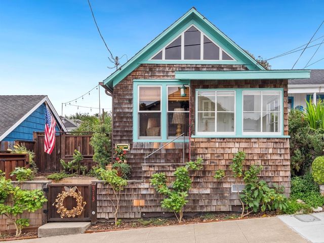 313 14th Street, Pacific Grove, CA 93950