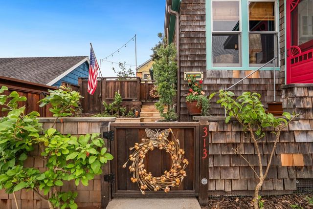 313 14th Street, Pacific Grove, CA 93950