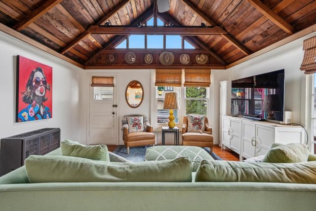 313 14th Street, Pacific Grove, CA 93950