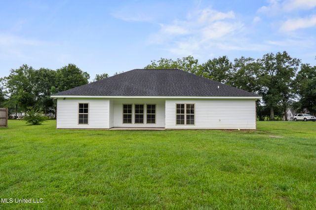 12 Lawson Taylor Road, Carriere, MS 39426