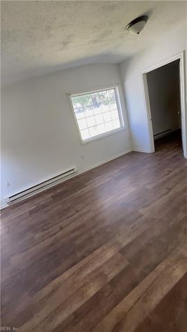 604 Amick RD, Chesapeake, VA 23325