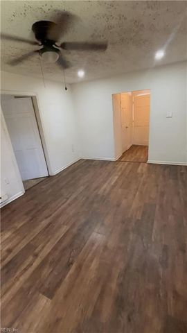 604 Amick RD, Chesapeake, VA 23325