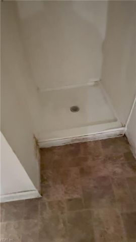 604 Amick RD, Chesapeake, VA 23325