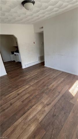 604 Amick RD, Chesapeake, VA 23325