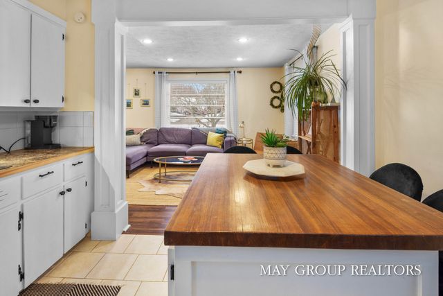 2901 Cheney Avenue NE, Grand Rapids, MI 49505