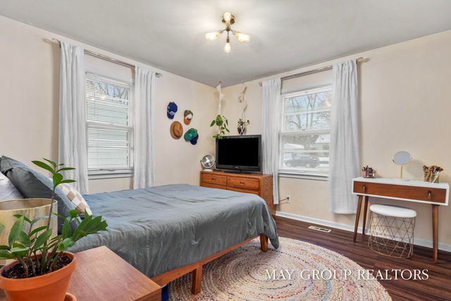 2901 Cheney Avenue NE, Grand Rapids, MI 49505