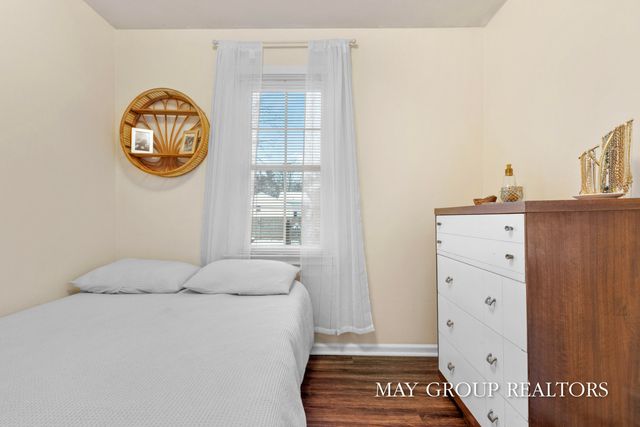 2901 Cheney Avenue NE, Grand Rapids, MI 49505