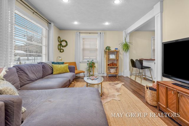 2901 Cheney Avenue NE, Grand Rapids, MI 49505