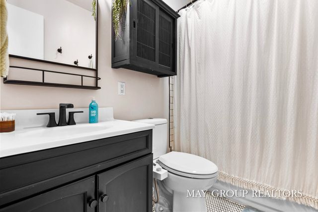 2901 Cheney Avenue NE, Grand Rapids, MI 49505