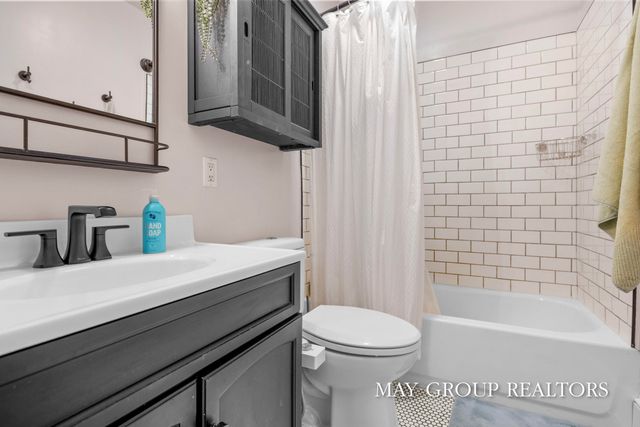 2901 Cheney Avenue NE, Grand Rapids, MI 49505