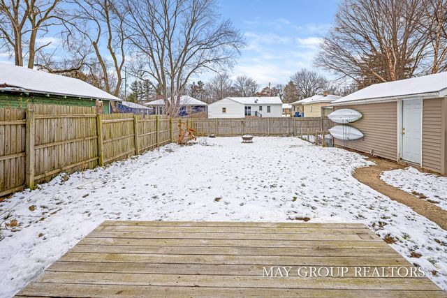 2901 Cheney Avenue NE, Grand Rapids, MI 49505