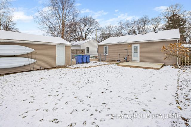 2901 Cheney Avenue NE, Grand Rapids, MI 49505