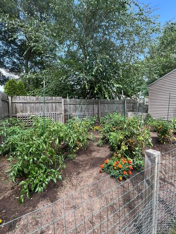 2901 Cheney Avenue NE, Grand Rapids, MI 49505