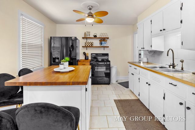 2901 Cheney Avenue NE, Grand Rapids, MI 49505