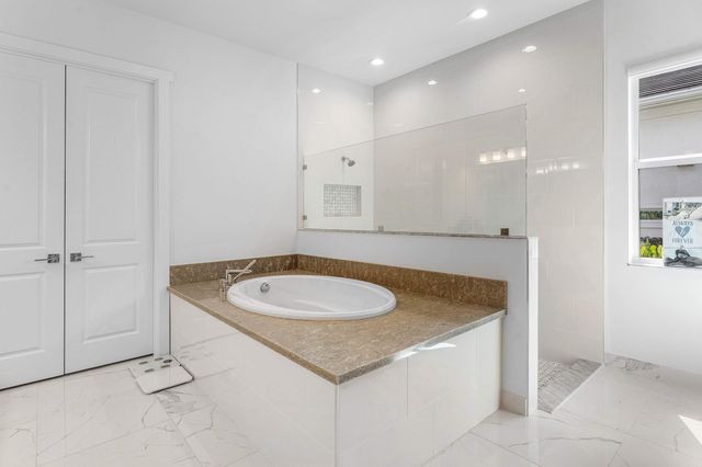 9256 Crestview Circle, Palm Beach Gardens, FL 33412