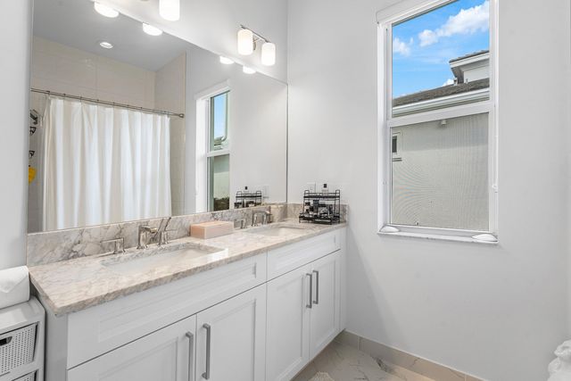 9256 Crestview Circle, Palm Beach Gardens, FL 33412