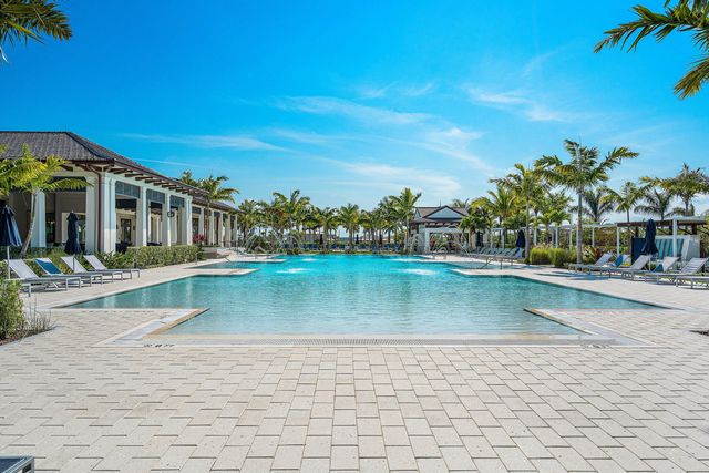 9256 Crestview Circle, Palm Beach Gardens, FL 33412
