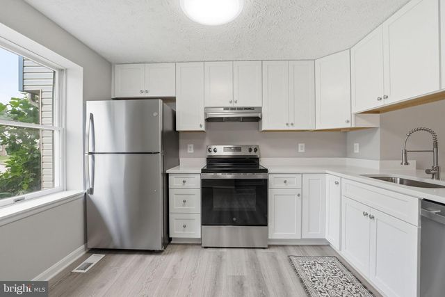 8759 KANAWHA CT, Lorton, VA 22079