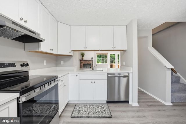 8759 KANAWHA CT, Lorton, VA 22079