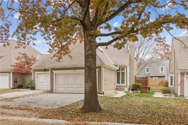 12537 Broadmoor Street, Overland Park, KS 66209