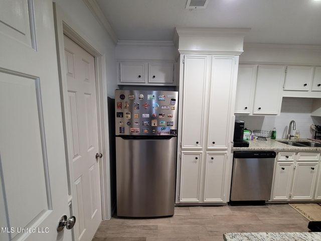 744 Wicklow Place, B, Ridgeland, MS 39157