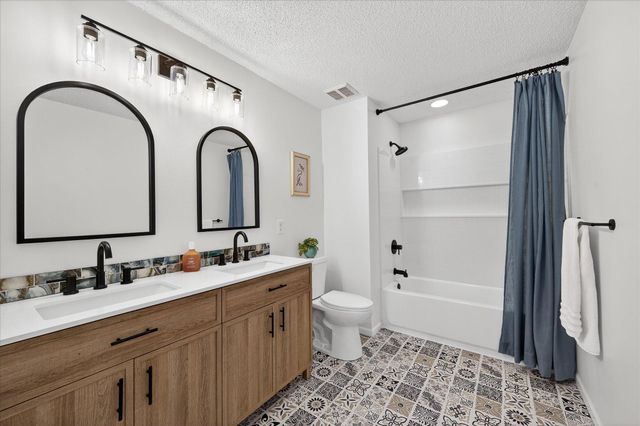 330 Heritage Trail, Circle Pines, MN 55014