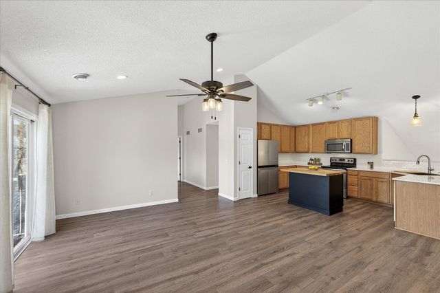 330 Heritage Trail, Circle Pines, MN 55014