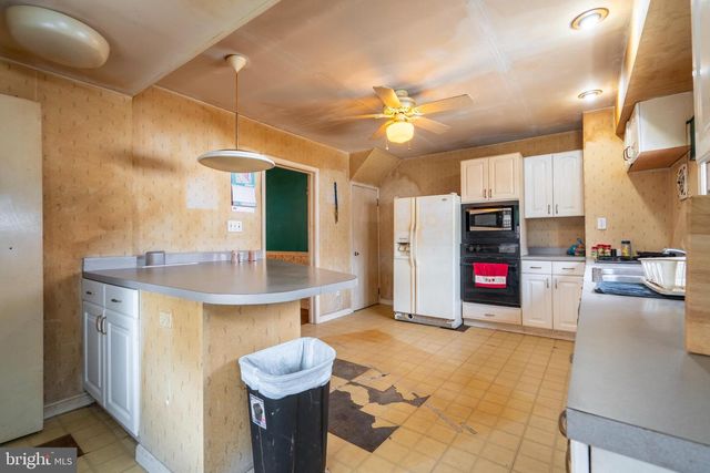 2151 SPINNERSTOWN RD, Quakertown, PA 18951