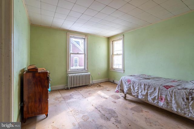 2151 SPINNERSTOWN RD, Quakertown, PA 18951