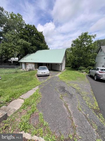 2151 SPINNERSTOWN RD, Quakertown, PA 18951