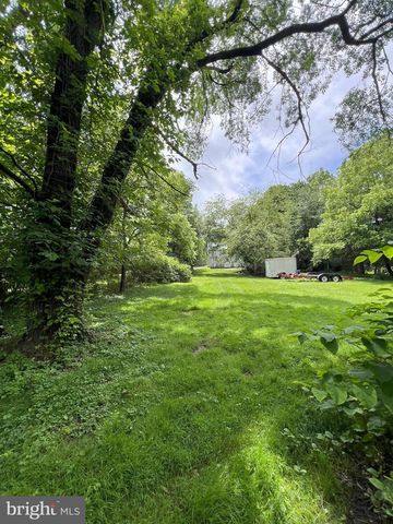 2151 SPINNERSTOWN RD, Quakertown, PA 18951