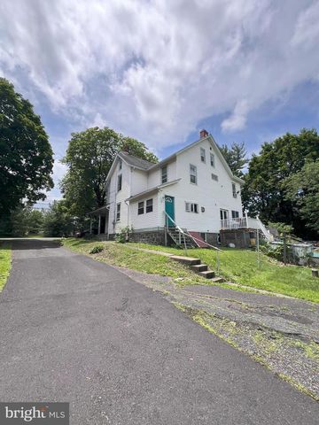 2151 SPINNERSTOWN RD, Quakertown, PA 18951