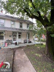 2151 SPINNERSTOWN RD, Quakertown, PA 18951