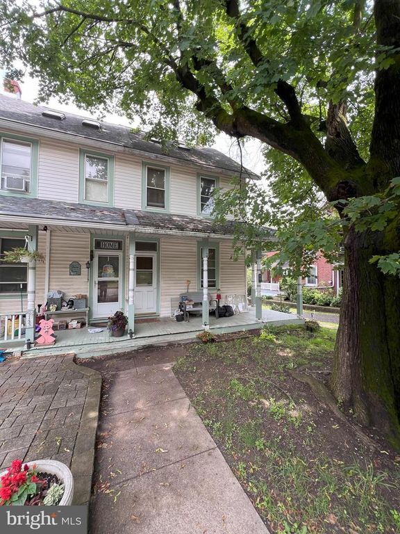 2151 SPINNERSTOWN RD, Quakertown, PA 18951