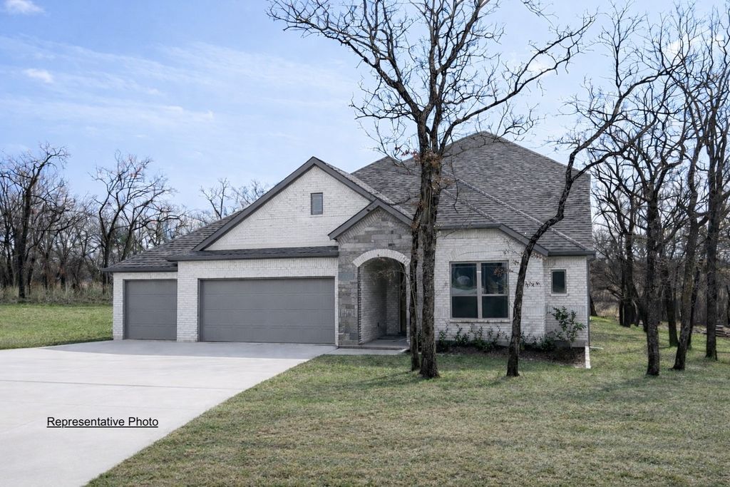 143 Rj Smith Drive, Boyd, TX 76023