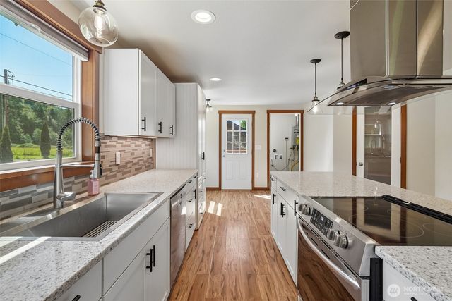 21199 Grip Road, Sedro Woolley, WA 98284