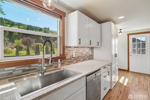 21199 Grip Road, Sedro Woolley, WA 98284