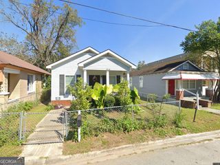 1328 New Castle Street, Savannah, GA 31415
