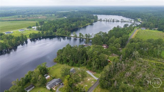 330 Lakeshore Drive, Guyton, GA 31312
