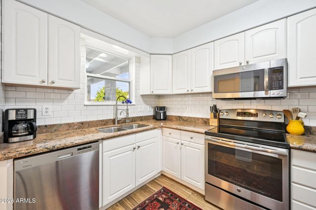 1202 W CLARENDON Avenue, Phoenix, AZ 85013