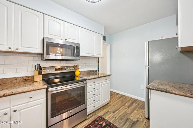 1202 W CLARENDON Avenue, Phoenix, AZ 85013