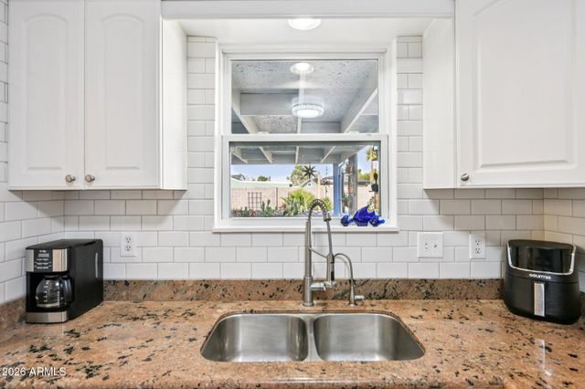 1202 W CLARENDON Avenue, Phoenix, AZ 85013