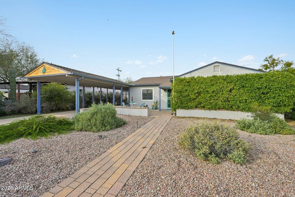 1202 W CLARENDON Avenue, Phoenix, AZ 85013