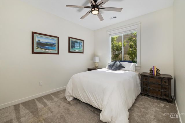 10505 W Thimbleberry Dr, Star, ID 83669