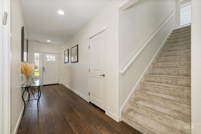 10505 W Thimbleberry Dr, Star, ID 83669