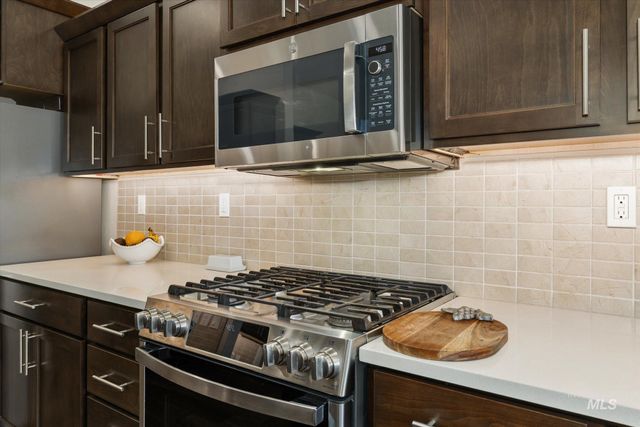 10505 W Thimbleberry Dr, Star, ID 83669