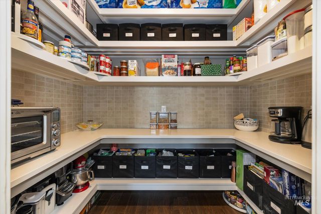 10505 W Thimbleberry Dr, Star, ID 83669